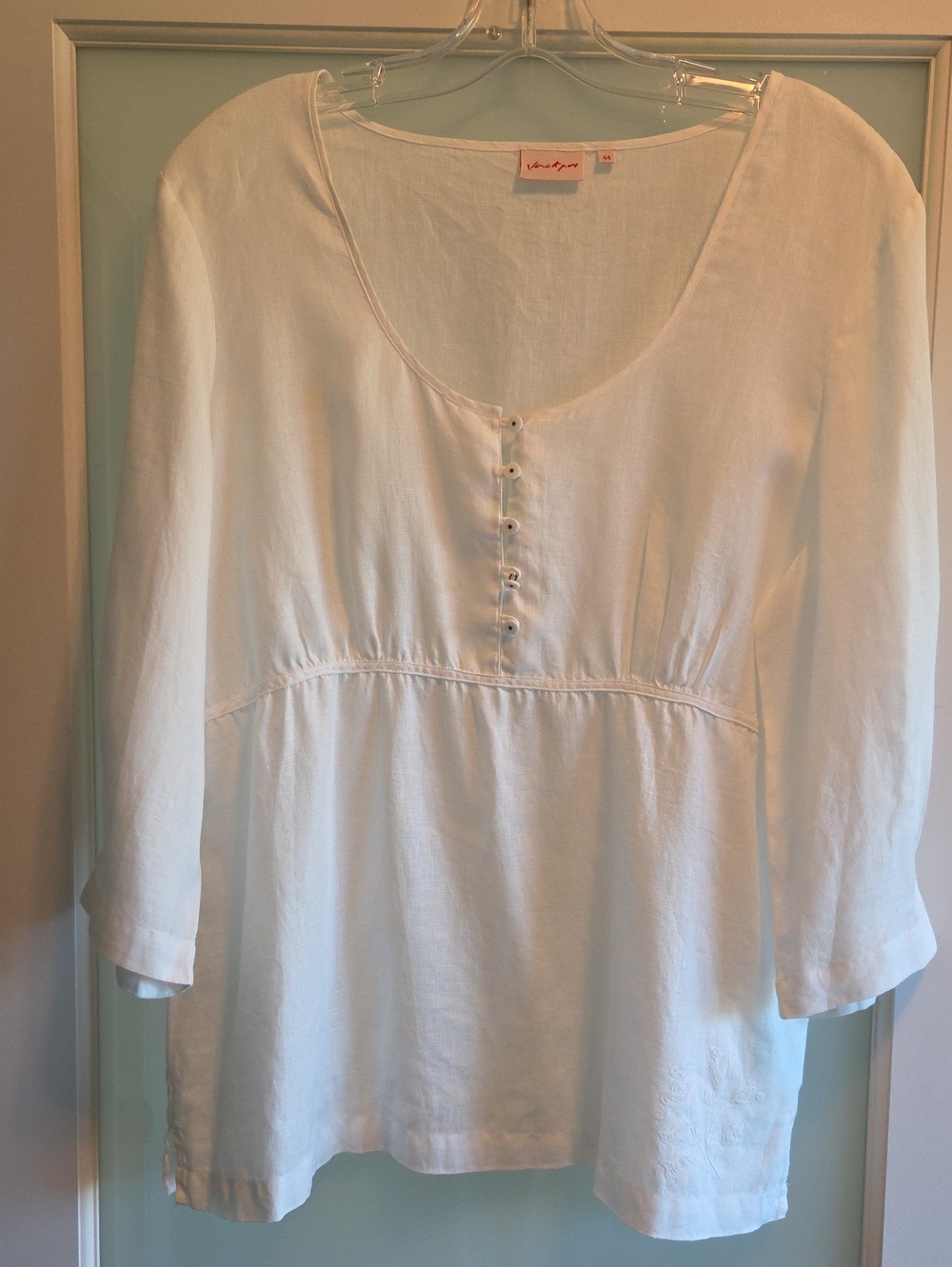 Jackpot Ivory Linen Scoop-Neck Tunic with Button Placket